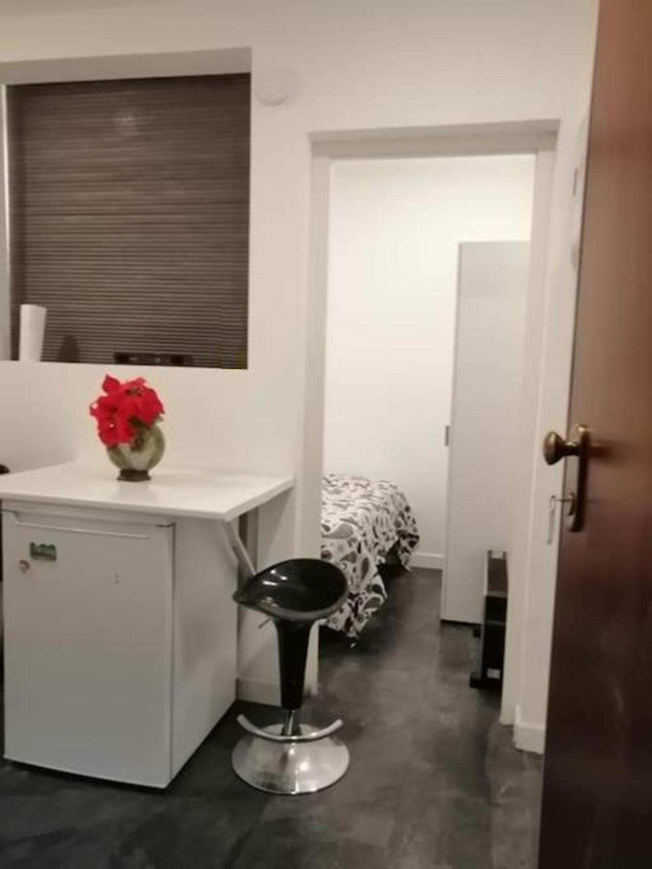 Apartment Corrala Con Estilo En Malasana